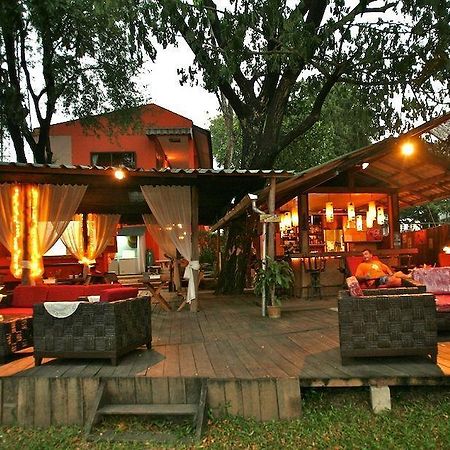 Hollanda Montri Guesthouse Τσιάνγκ Μάι Εξωτερικό φωτογραφία